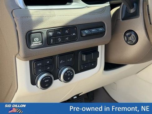Used 2024 GMC Yukon XL Denali w/ Denali Reserve Package AWD/4WD image 16