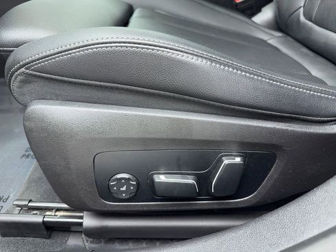 Used 2024 BMW 330i Sedan image 37