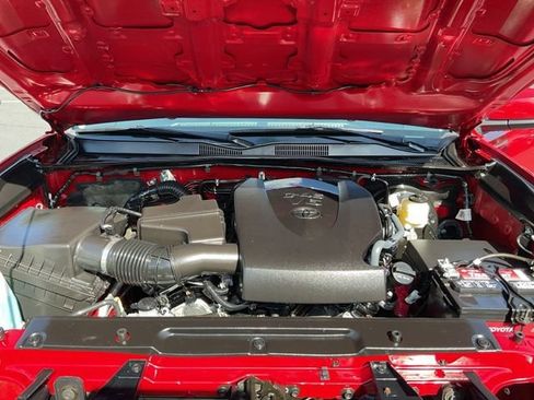 Used 2022 Toyota Tacoma SR AWD/4WD image 16