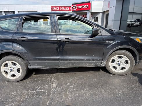 Used 2017 Ford Escape S image 4