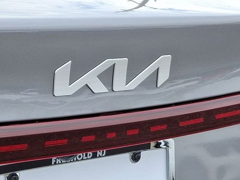 Certified 2023 Kia Forte LXS FWD image 29