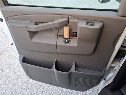 New 2025 GMC Savana 3500 Extended w/ Power Convenience Package image 10