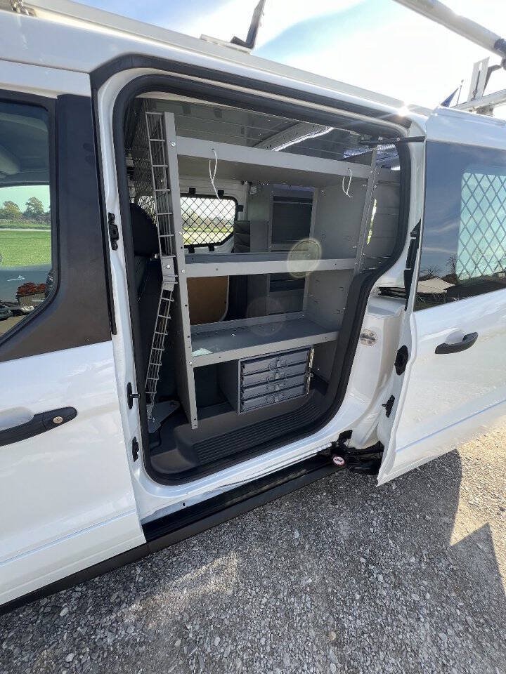 Used 2021 Ford Transit Connect XLT FWD image 12