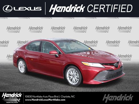 Used 2018 Toyota Camry XLE image 1