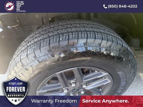 Used 2024 Jeep Wrangler Unlimited Sport AWD/4WD image 3