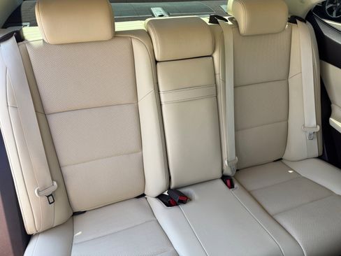 Used 2018 Lexus ES 350 w/ Navigation System Package image 18