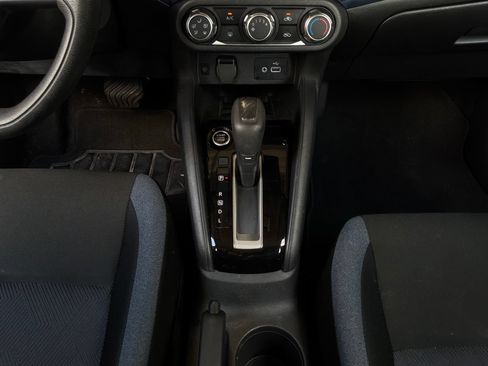 Used 2025 Nissan Versa SV FWD image 14
