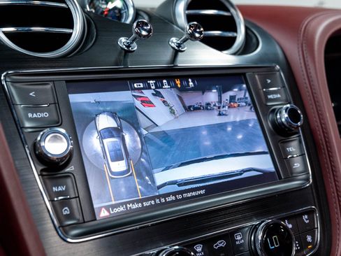Used 2020 Bentley Bentayga AWD/4WD image 78