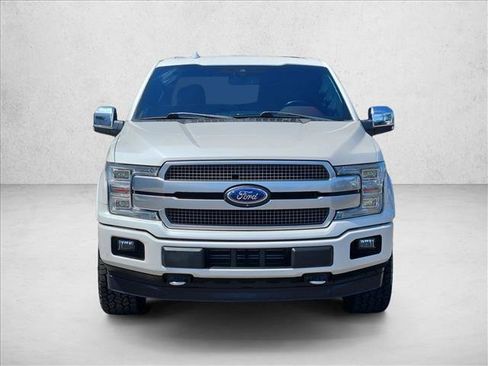 Used 2018 Ford F150 Platinum w/ Equipment Group 701A Luxury AWD/4WD image 3