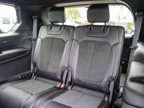 New 2026 Jeep Grand Cherokee L 4WD image 19