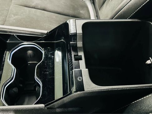 Used 2022 Jeep Grand Cherokee L Altitude image 19