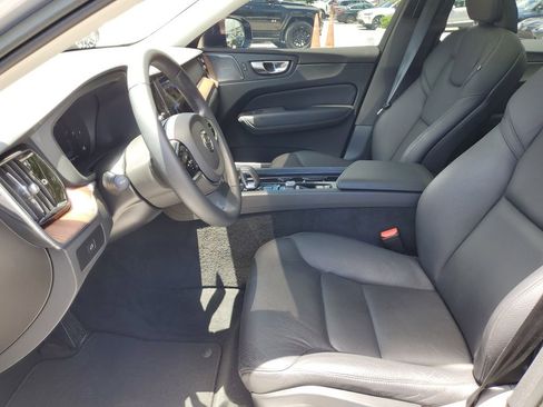 Certified 2023 Volvo XC60 B5 Plus image 19