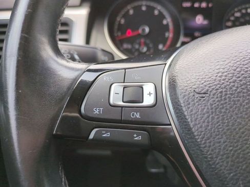Used 2018 Volkswagen Atlas SE FWD image 24