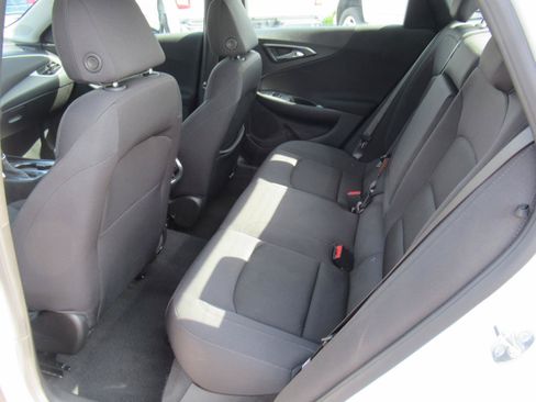 Used 2025 Chevrolet Malibu LT FWD image 30