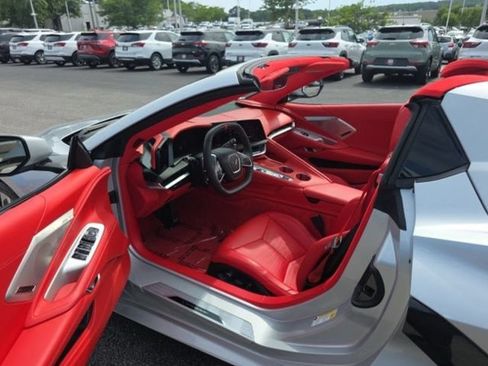 Used 2026 Chevrolet Corvette Stingray Premium Conv w/ Z51 Performance Package RWD image 16