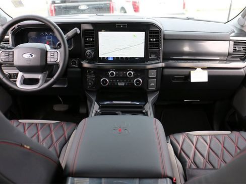 New 2026 Ford F250 Lariat w/ Black Appearance Package image 30