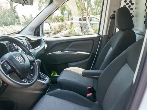 Used 2022 RAM ProMaster City Tradesman FWD image 13