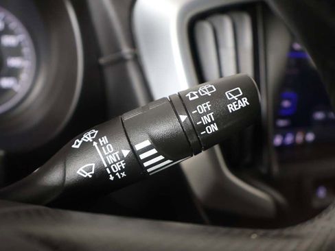 Used 2024 GMC Terrain SLE w/ Driver Convenience Package FWD image 40