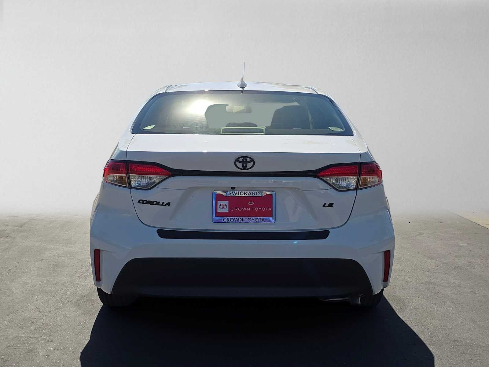 New 2027 Toyota Corolla LE w/ LE Premium Package FWD image 4