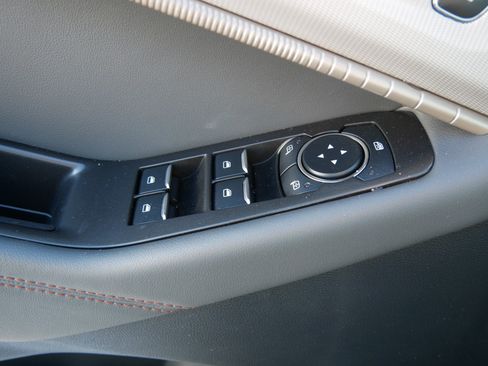 Used 2026 Ford Explorer Active w/ Active Comfort Package image 20