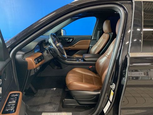 Used 2022 Lincoln Aviator Reserve image 11