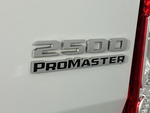 Used 2025 RAM ProMaster 2500 w/ U-Haul Equipment Group FWD image 25