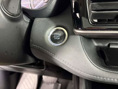 Used 2024 Toyota Highlander XLE AWD/4WD image 27