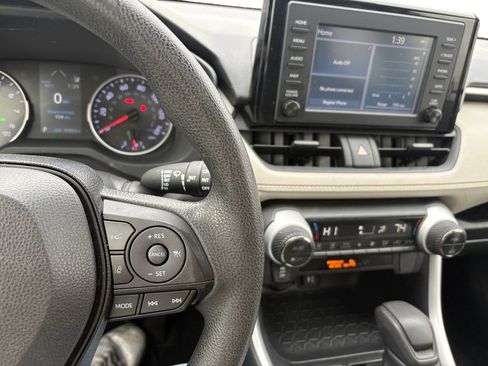Used 2019 Toyota RAV4 XLE w/ Carpet Mat Package FWD image 20