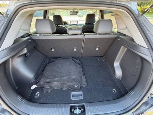Used 2022 Hyundai Kona Limited w/ Cargo Package FWD image 16