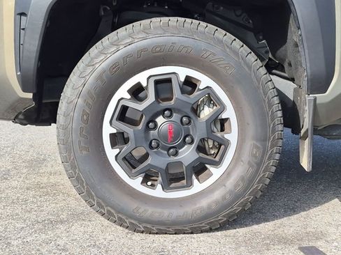 Used 2024 Toyota Tacoma TRD Off-Road w/ TRD Off Road Premium Package AWD/4WD image 24