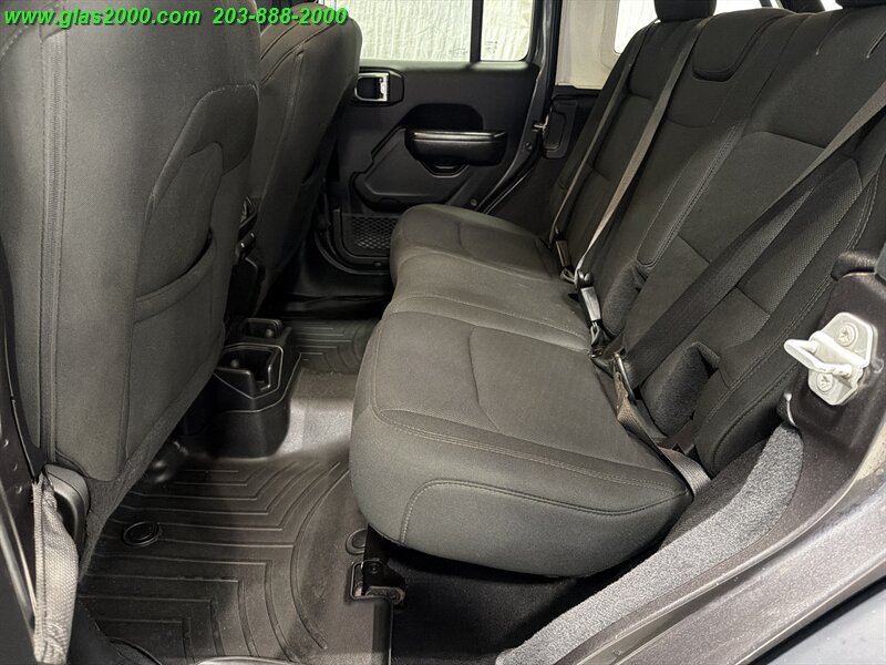 Used 2019 Jeep Wrangler Unlimited Sport S AWD/4WD image 9