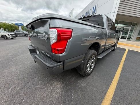 Used 2017 Nissan Titan SL w/ Texas Titan Edition AWD/4WD image 8