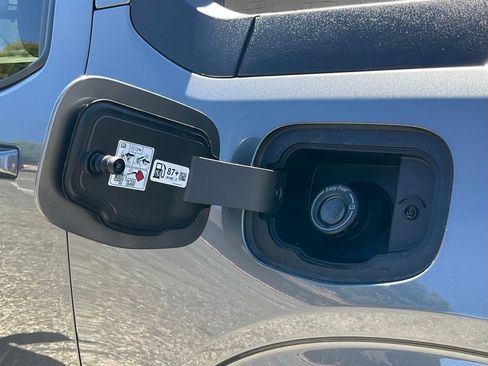 New 2025 Ford Maverick Lariat w/ Black Appearance Package image 21