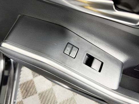 Used 2021 Toyota Highlander XLE image 50