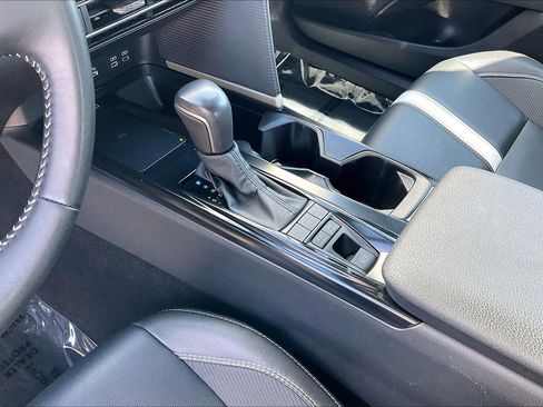 Used 2025 Toyota Camry SE FWD image 21