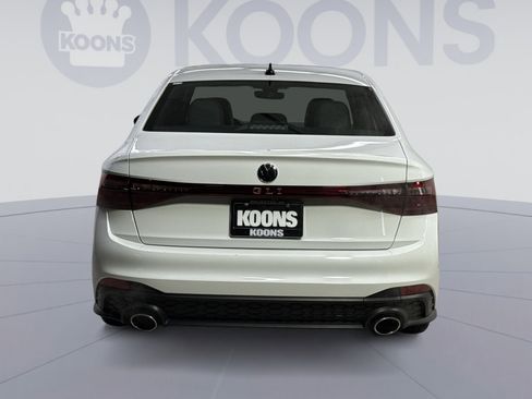 Used 2025 Volkswagen Jetta GLI Autobahn image 11
