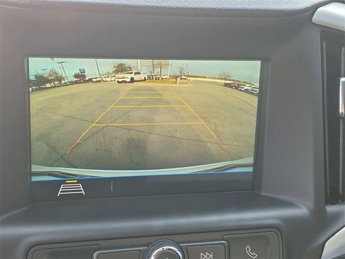 Used 2018 GMC Terrain SLE image 17