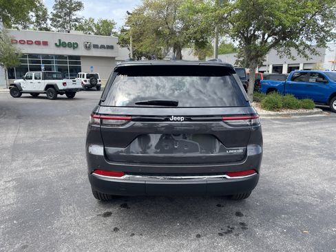 New 2026 Jeep Grand Cherokee Laredo X RWD image 7