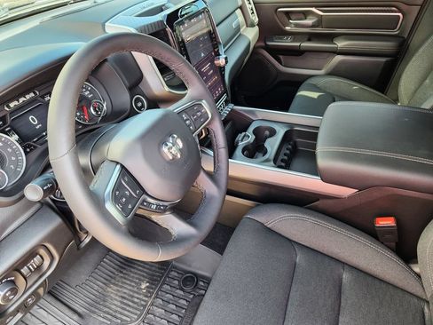 Used 2025 RAM 1500 Big Horn AWD/4WD image 7