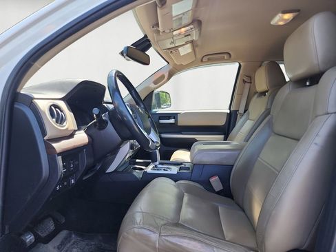 Used 2019 Toyota Tundra Limited w/ Limited Premium Package AWD/4WD image 10