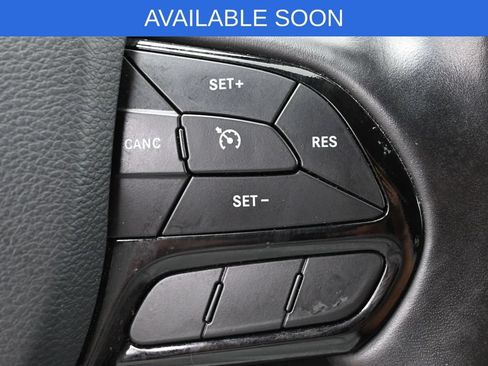 Used 2021 Jeep Cherokee Latitude Plus AWD/4WD image 18