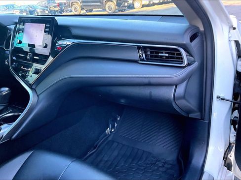 Used 2023 Toyota Camry SE w/ Convenience Package image 15