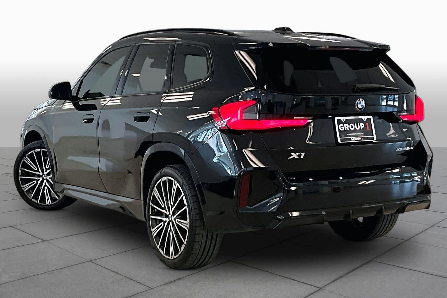 Used 2023 BMW X1 xDrive28i w/ Premium Package AWD/4WD image 11