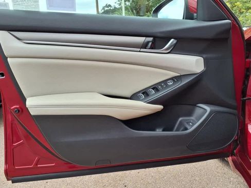 Used 2020 Honda Accord LX image 12