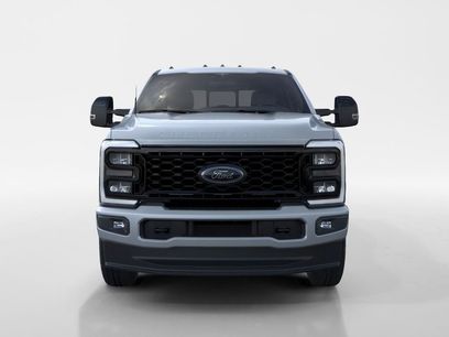 New 2026 Ford F250 Lariat w/ Black Appearance Package