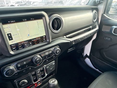 Used 2021 Jeep Wrangler Unlimited Rubicon 4xe w/ Cold Weather Group AWD/4WD image 24