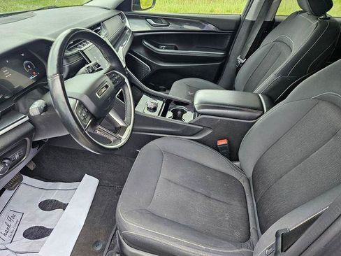 Used 2022 Jeep Grand Cherokee L Laredo w/ Luxury Tech Group I AWD/4WD image 11