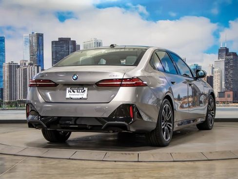 New 2026 BMW 530i xDrive w/ M Sport Package image 8