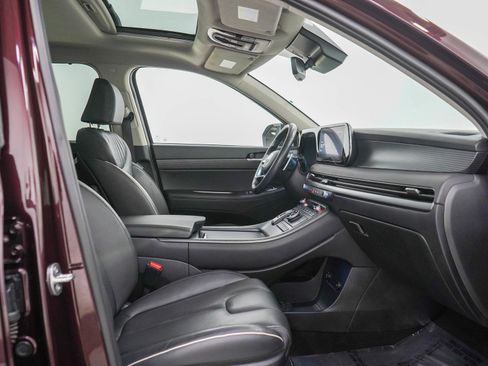 Used 2023 Hyundai Palisade Limited AWD/4WD image 13