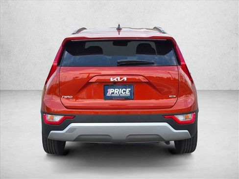 Used 2023 Kia Niro LX FWD image 6